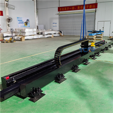 機(jī)器人地軌第七軸